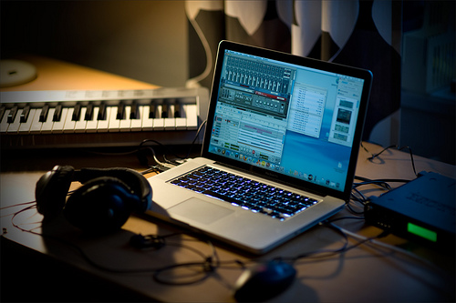 What is a good beat making software for mac pc